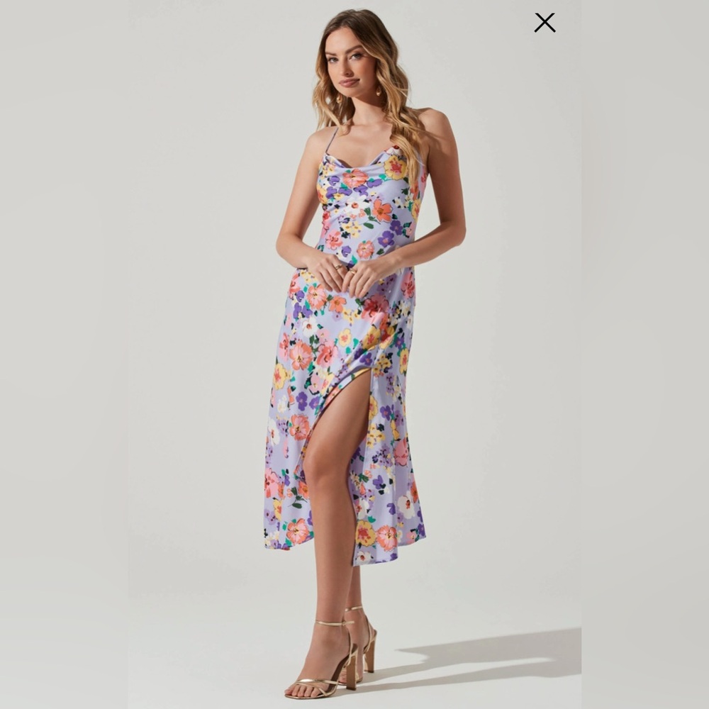 NWT ASTR the Label Gaia Floral Midi Dress Periwinkle Size Small